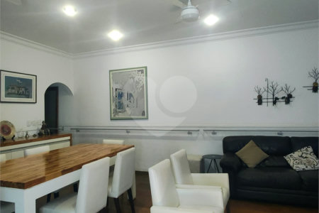 Casa à venda com 2 suítes em Vila Vitório Mazzei, São Paulo, SP