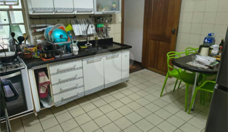 Casa à venda com 3 quartos, sendo 1 suíte, em Mirandópolis, São Paulo, SP