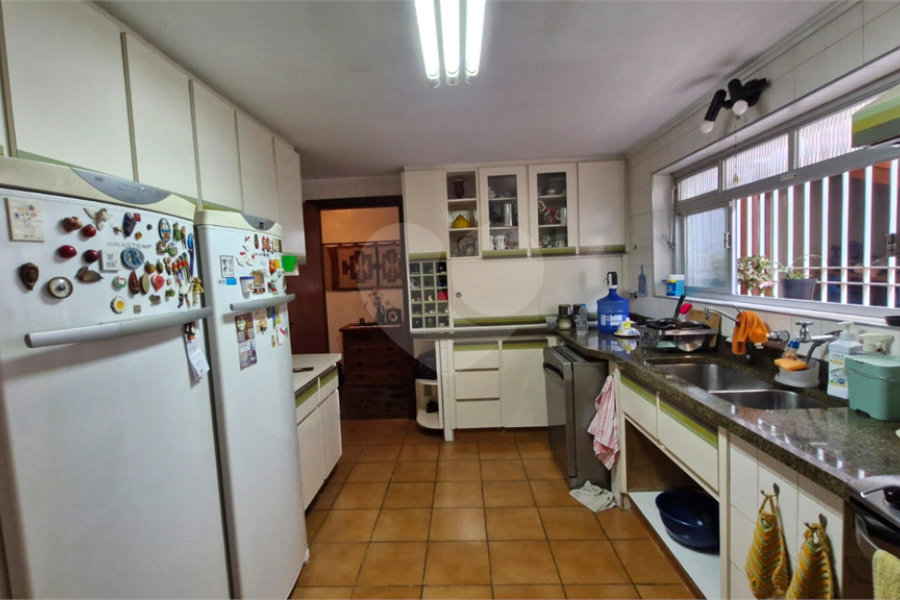 Sobrado à venda com 4 quartos, sendo 1 suíte, em Tremembé, São Paulo, SP
