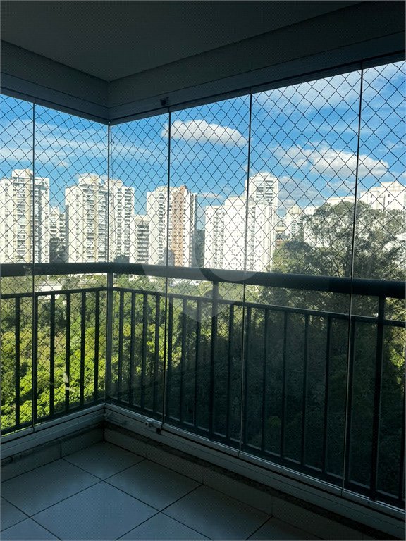 Apartamento para alugar com 3 quartos, sendo 1 suíte, em Parque Reboucas, São Paulo, SP