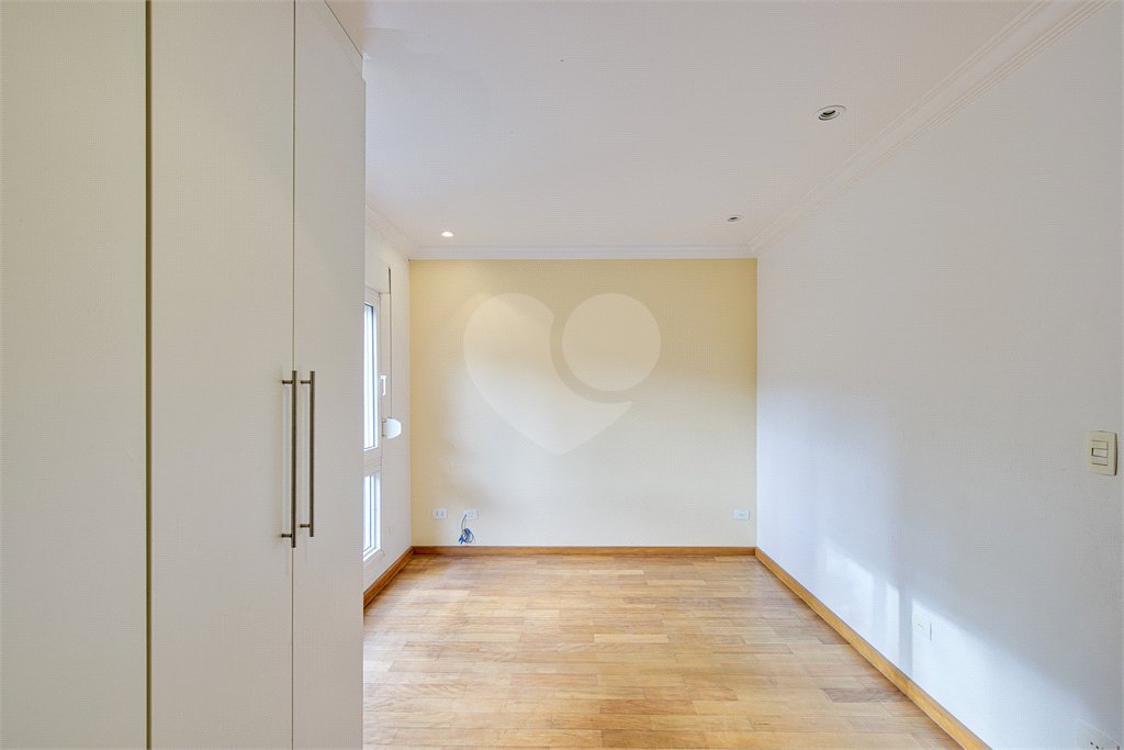Casa à venda com 4 suítes no condomínio Solar Andaluz, São Paulo - SP