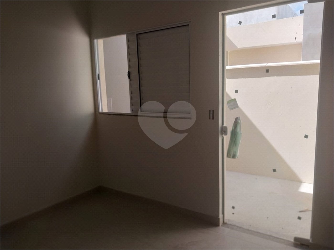 Casa à venda com 2 quartos, sendo 1 suíte, no condomínio Ceu de Brigadeiro, Sorocaba - SP