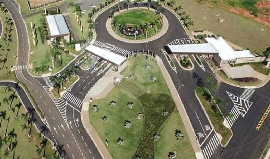 Casa à venda com 5 suítes no condomínio Residencial Entreverdes, Campinas - SP
