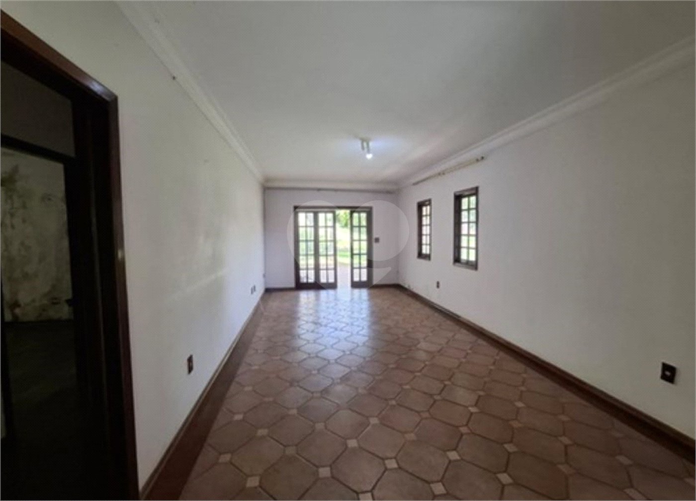 Casa à venda com 3 quartos, sendo 1 suíte, no condomínio São Joaquim, Vinhedo - SP