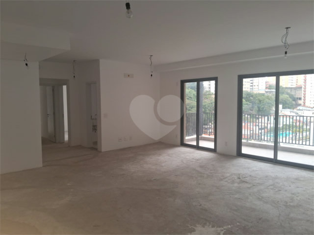 Apartamento à venda com 2 suítes em Alto da Lapa, São Paulo, SP