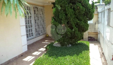 Casa à venda com 4 quartos, sendo 2 suítes,  em Jardim Trussardi, São Paulo, SP
