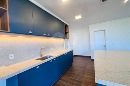 Casa à venda com 4 quartos, sendo 3 suítes, no condomínio Residencial Chácara Ondina, Sorocaba - SP