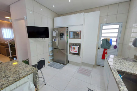Casa à venda com 3 quartos, sendo 1 suíte,  em Villa Di Cesar, Mogi das Cruzes, SP