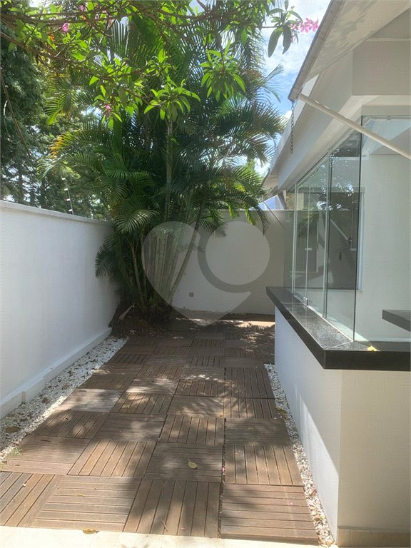Casa à venda com 3 suítes no condomínio Villaggio Belvedere, São Paulo - SP