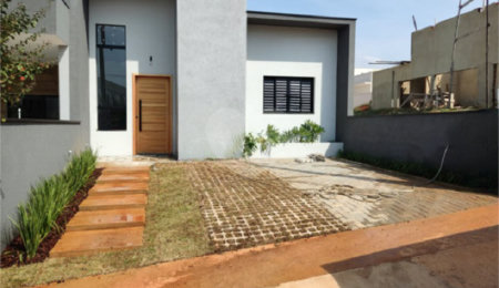 Casa à venda com 3 quartos, sendo 1 suíte,  no condomínio Santinon, Sorocaba - SP