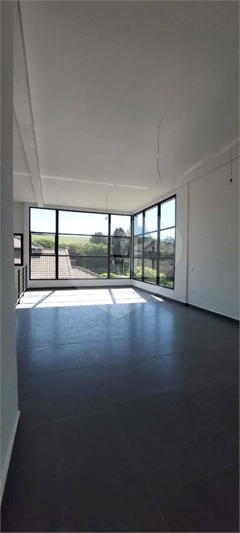 Casa à venda com 4 suítes no condomínio Figueira Garden, Atibaia - SP