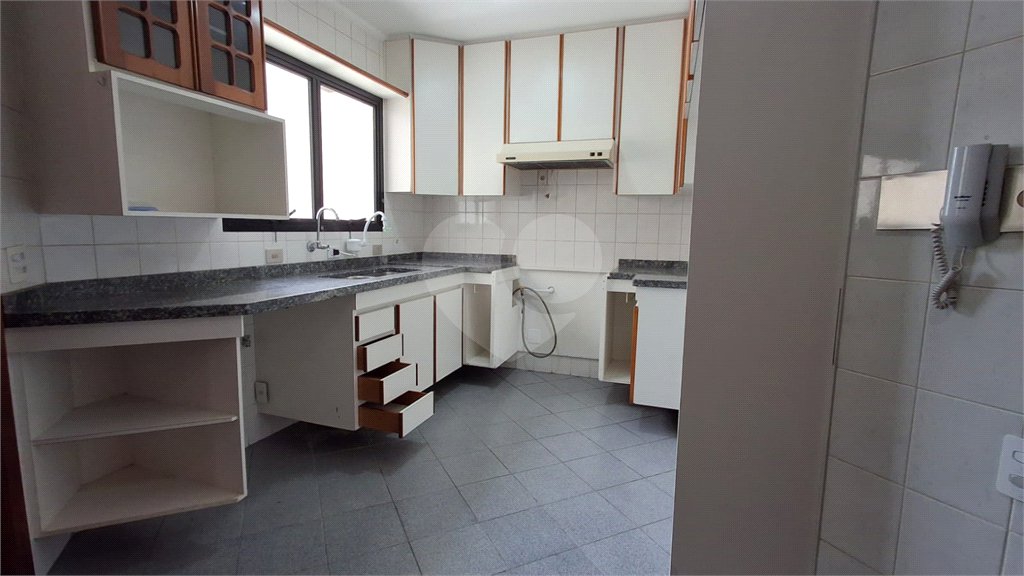 Apartamento para alugar com 3 quartos, sendo 1 suíte, em Brooklin, São Paulo, SP