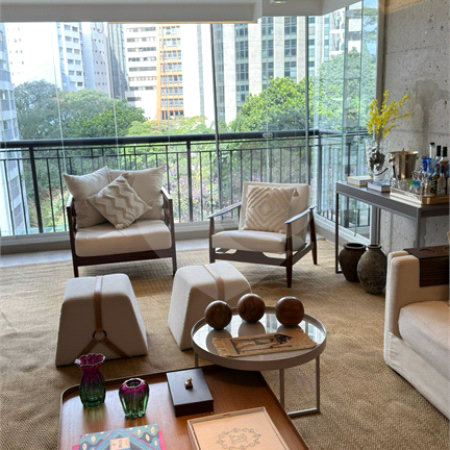 Apartamento à venda com 3 quartos, sendo 1 suíte,  em Jardim Paulista, São Paulo, SP