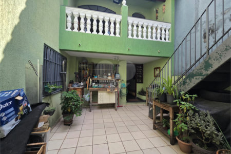 Casa à venda com 4 quartos, sendo 1 suíte, em Vila Paulo Silas, São Paulo, SP