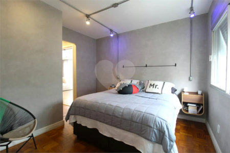 Apartamento à venda com 4 quartos, sendo 3 suítes,  em Campo Belo, São Paulo, SP