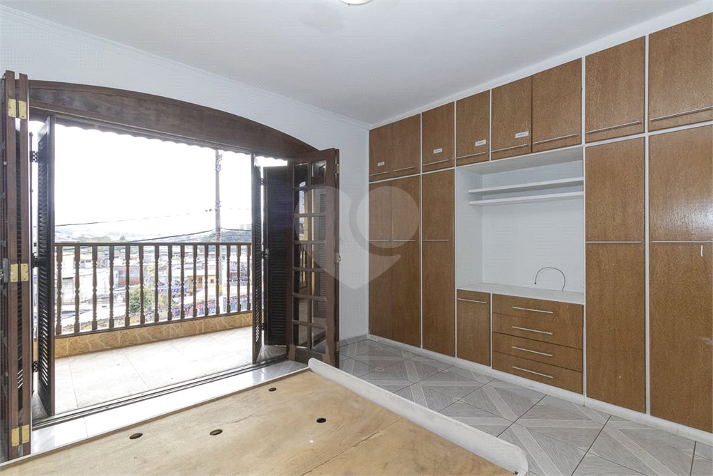 Sobrado à venda com 3 quartos, sendo 1 suíte, em Tremembé, São Paulo, SP