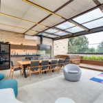 Casa à venda com 4 suítes no condomínio Jardim Flora, São Paulo - SP