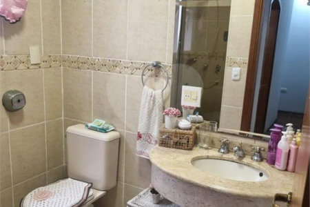 Sobrado à venda com 3 quartos, sendo 1 suíte,  em Vila Dom Pedro II, São Paulo, SP