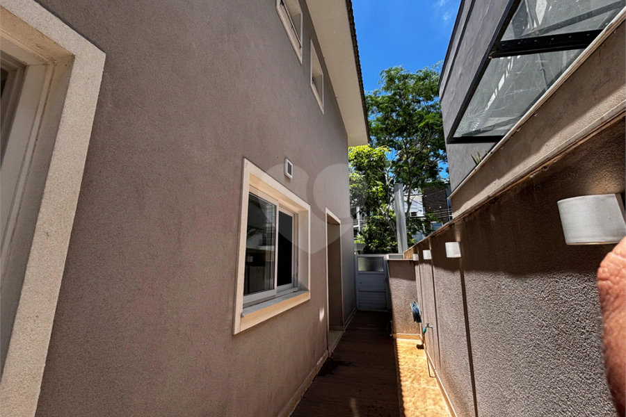 Casa à venda com 4 quartos, sendo 3 suítes, no condomínio Reserva Nova Cantareira, São Paulo - SP