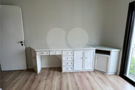 Apartamento à venda com 3 quartos, sendo 2 suítes,  em Vila Suzana, São Paulo, SP