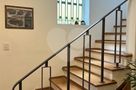 Casa à venda com 3 quartos, sendo 1 suíte, em Vila Mariana, São Paulo, SP
