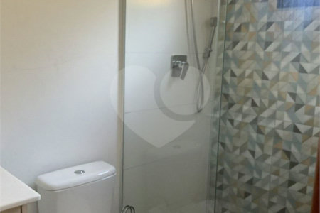 Casa à venda com 4 quartos, sendo 3 suítes,  no condomínio Vale da Santa Fé, Vinhedo - SP
