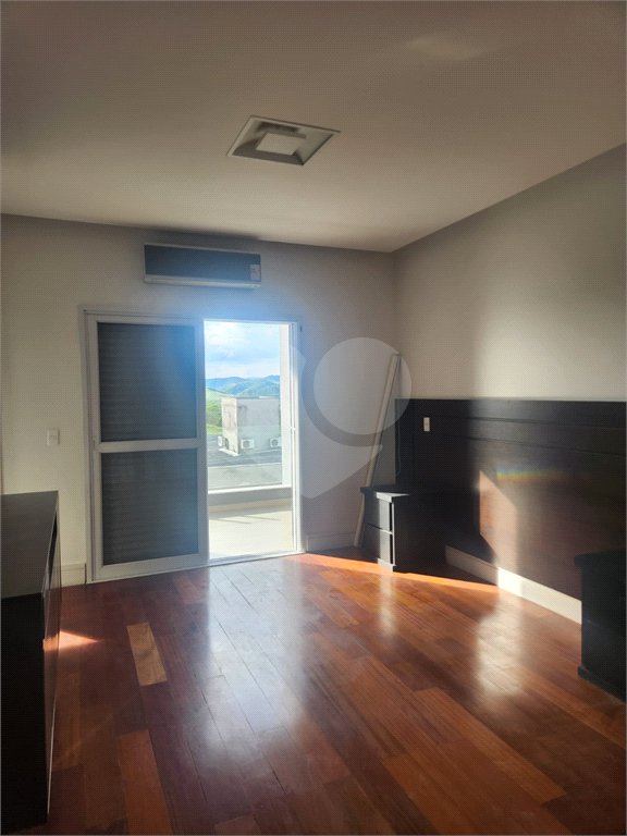 Casa à venda ou para alugar com 4 suítes no condomínio Residencial Jaguary, São José dos Campos - SP