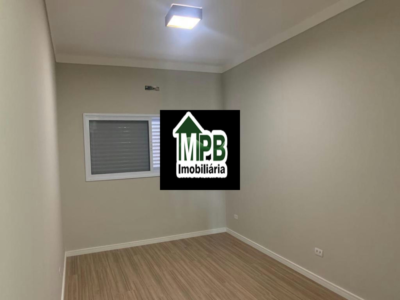 Casa à venda com 3 quartos, sendo 1 suíte, no condomínio Horto Florestal Villagio, Sorocaba - SP