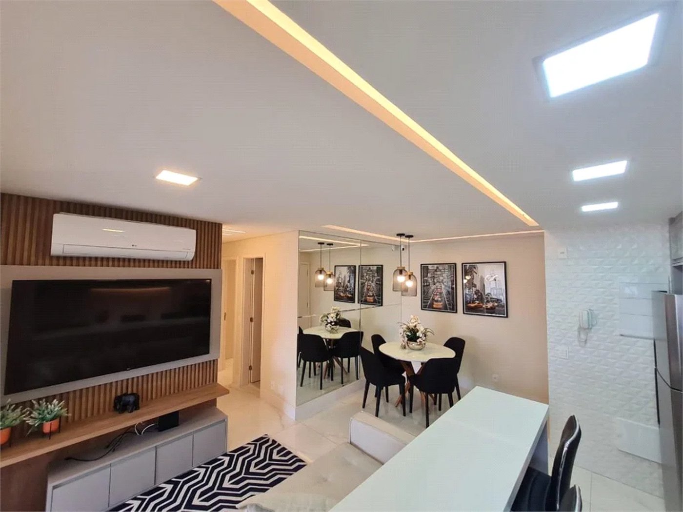 Apartamento à venda com 3 quartos, sendo 1 suíte, em Vila Anastácio, São Paulo, SP