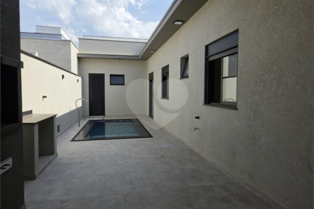 Casa à venda com 3 suítes no condomínio Helena Maria, Sorocaba - SP