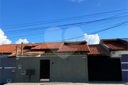 Casa à venda com 4 quartos, sendo 2 suítes, em Residencial Ponta Porã I, Ponta Porã, MS