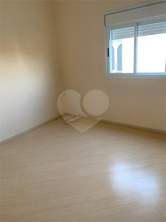 Casa à venda com 3 quartos, sendo 1 suíte,  no condomínio Vivaldi Residencial, Mogi das Cruzes - SP