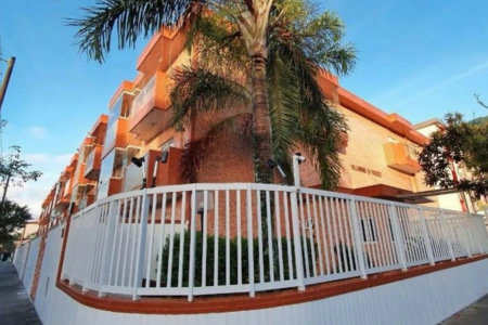 Casa com 2 dormitórios à venda, 109 m² por R$ 585.000,00 - Marapé - Santos/SP