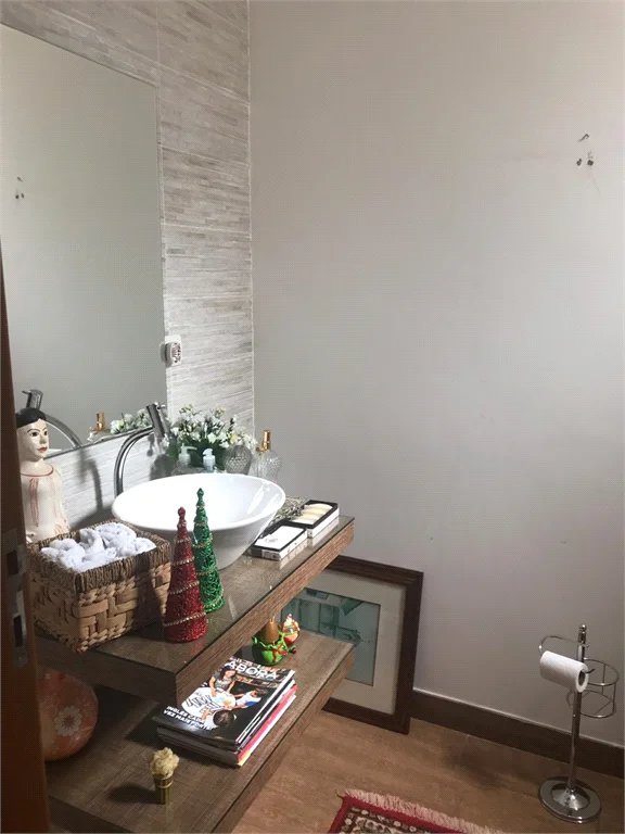 Casa à venda com 4 suítes em Jardim Leonor, São Paulo, SP