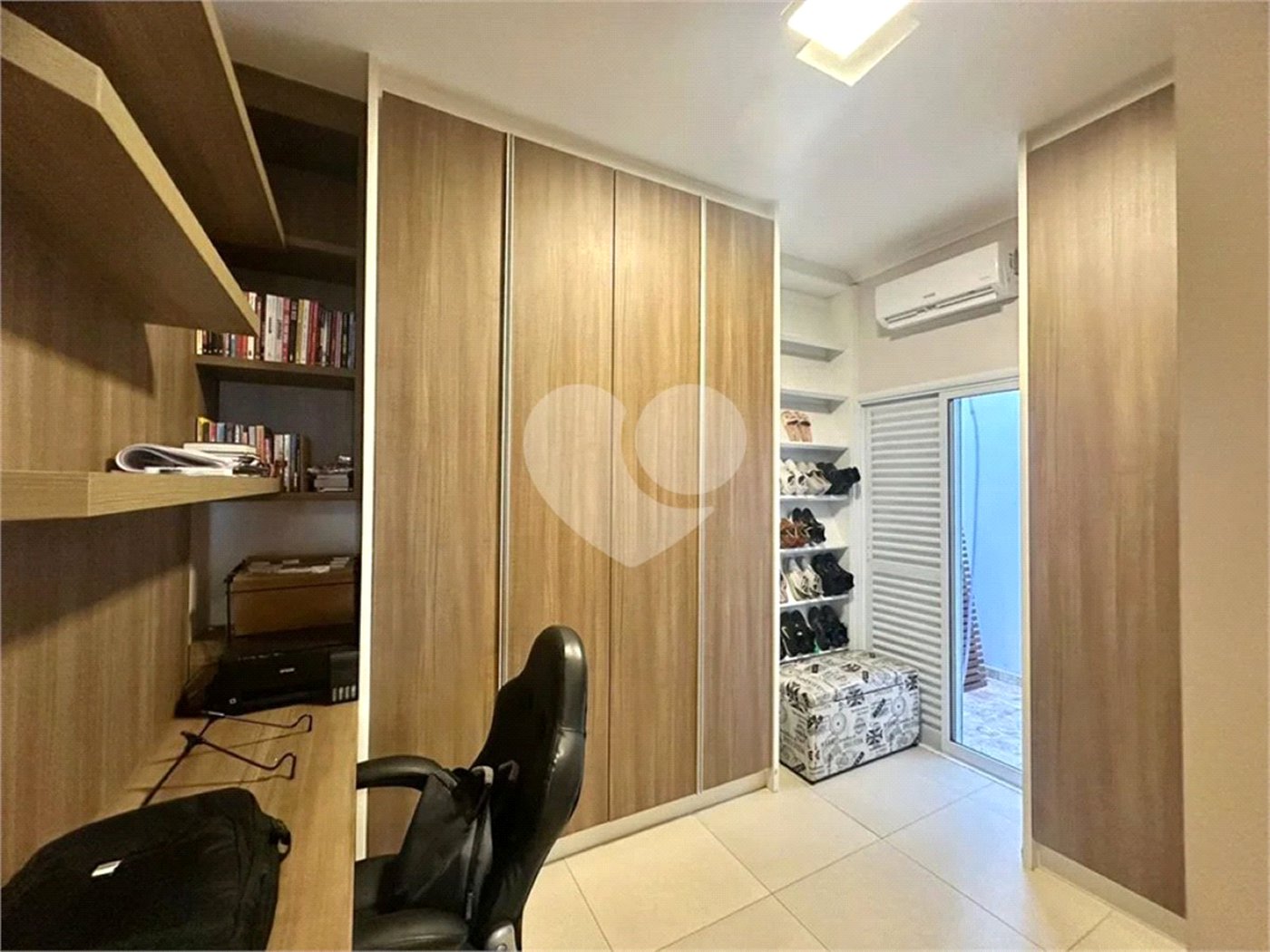 Casa à venda ou para alugar com 3 quartos, sendo 1 suíte,  no condomínio Vila Rica, Indaiatuba - SP