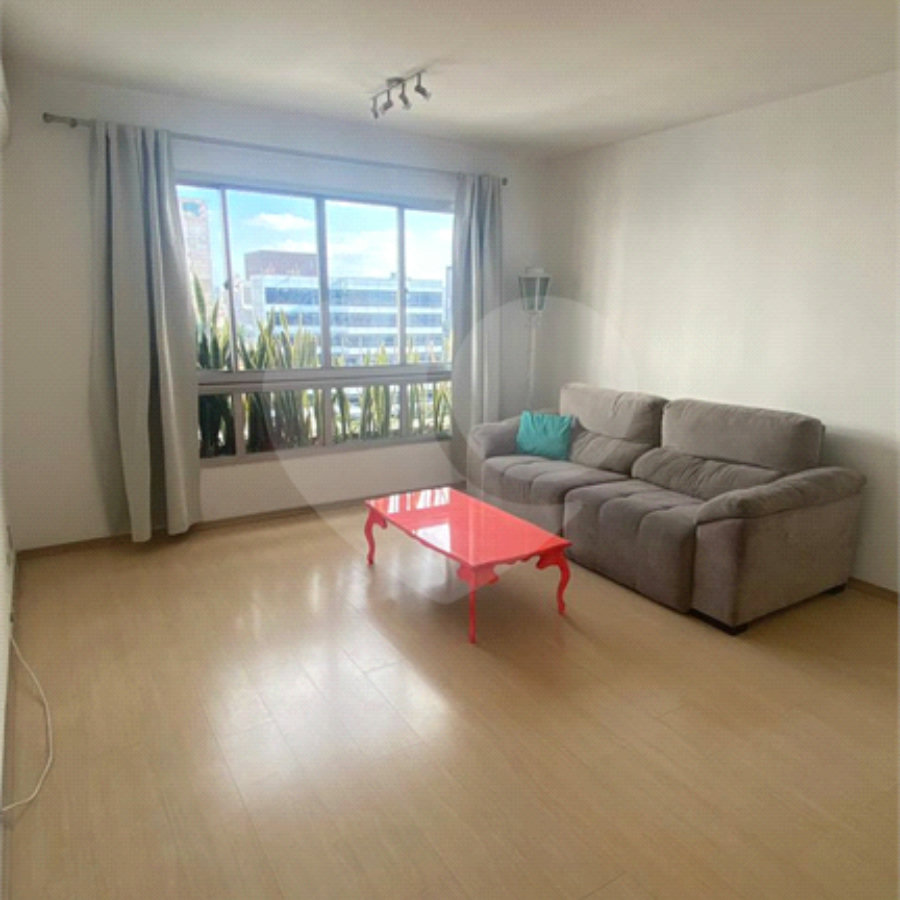 Apartamento á venda - Moema