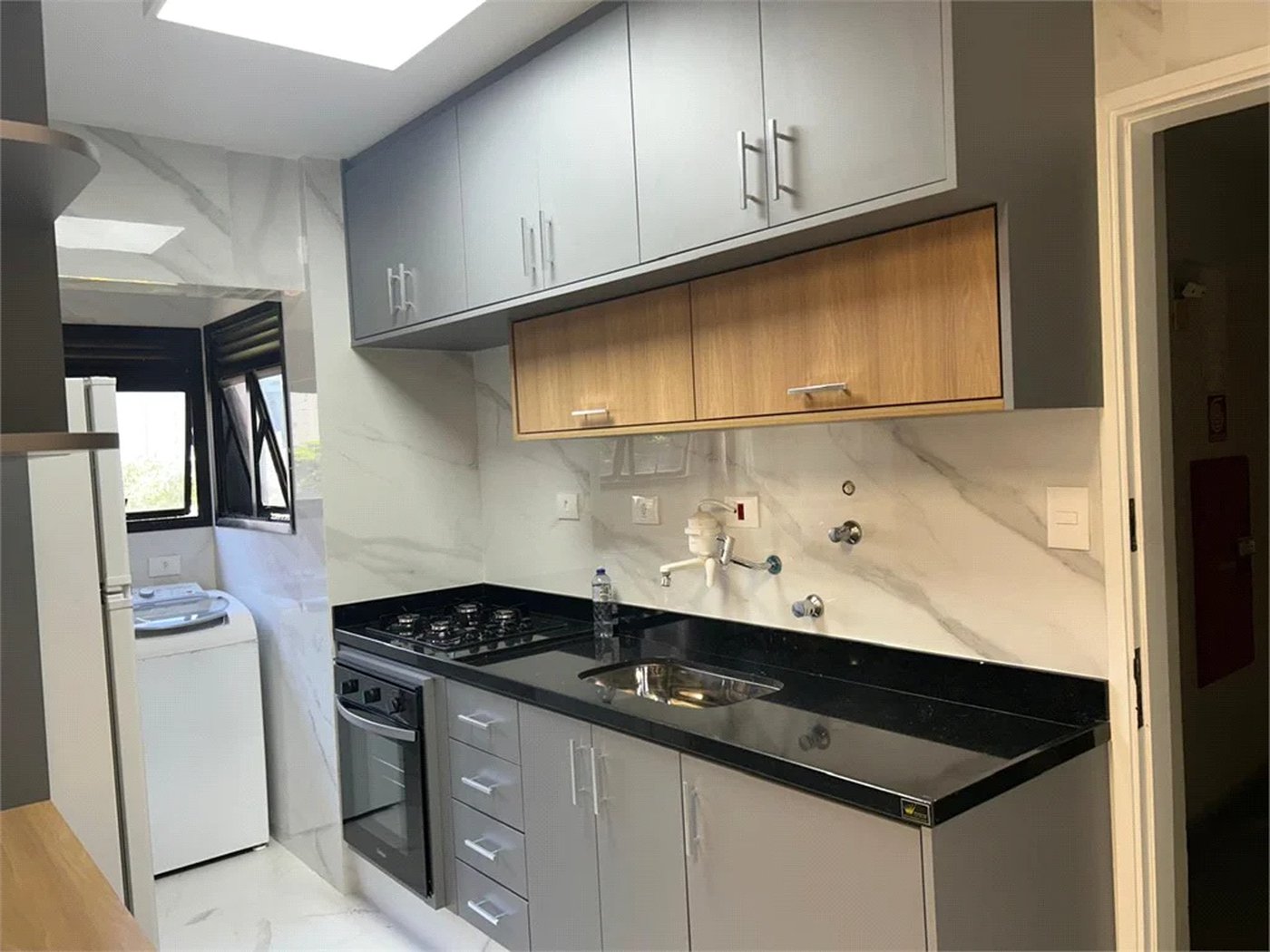 Apartamento para alugar com 3 quartos, sendo 1 suíte, em Pinheiros, São Paulo, SP