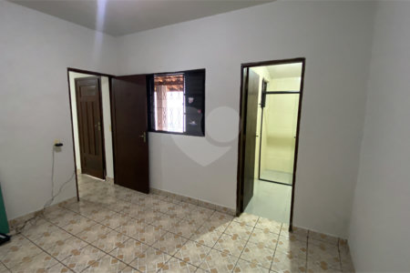 Casa para alugar com 2 quartos, sendo 1 suíte,  em Vila Carolina, Itapetininga, SP