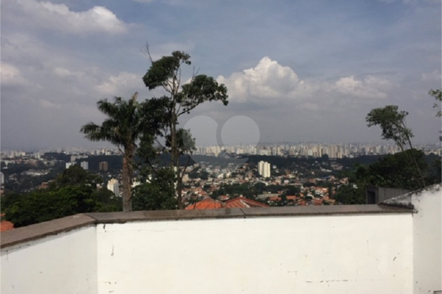 Sobrado à venda com 5 quartos, sendo 2 suítes,  em Tremembé, São Paulo, SP