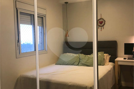 Apartamento à venda com 3 quartos, sendo 1 suíte, em Jardim Parque Morumbi, São Paulo, SP