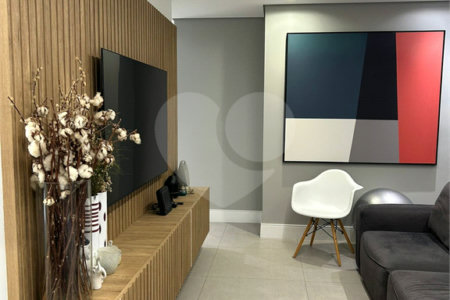 Apartamento à venda com 3 quartos, sendo 1 suíte, em Vila Scarpelli, Santo André, SP