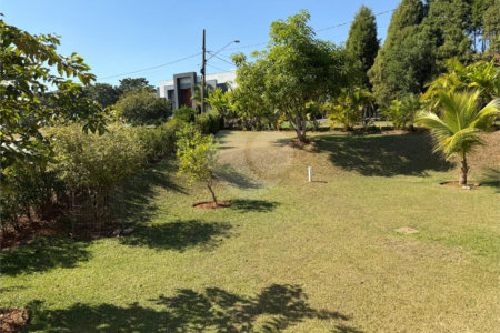 Casa à venda com 3 quartos, sendo 1 suíte, no condomínio Vale do Lago, Sorocaba - SP