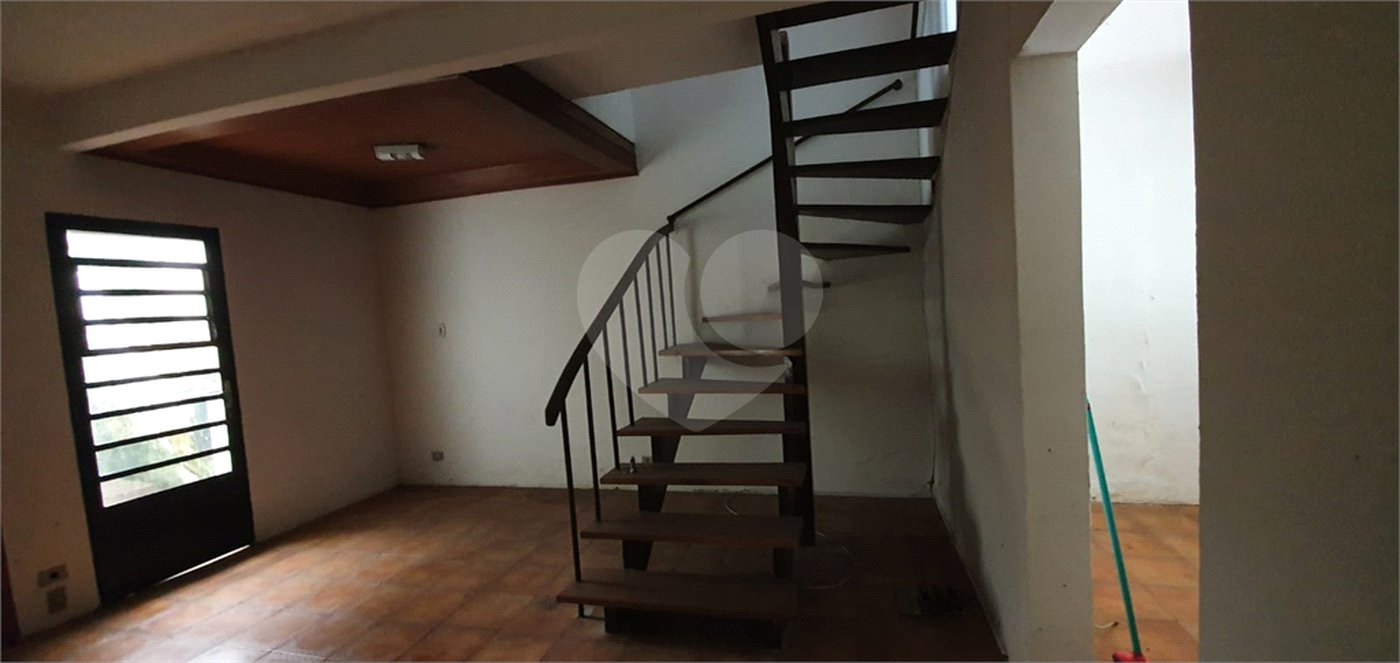Sobrado à venda com 3 quartos em Várzea da Barra Funda, São Paulo, SP