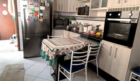 Sobrado à venda com 3 suítes em Vila Nivi, São Paulo, SP