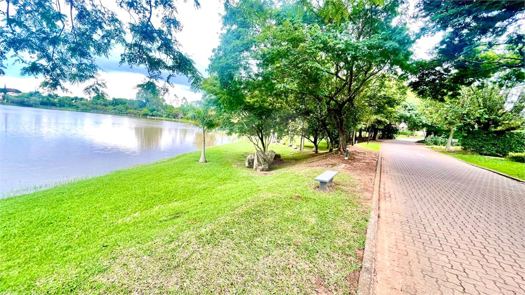 Casa à venda com 4 suítes no condomínio Vivendas do Lago, Sorocaba - SP