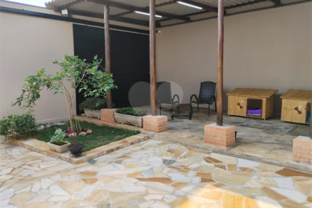Sobrado à venda com 4 quartos, sendo 3 suítes,  em Jardim Marabá, Itapetininga, SP