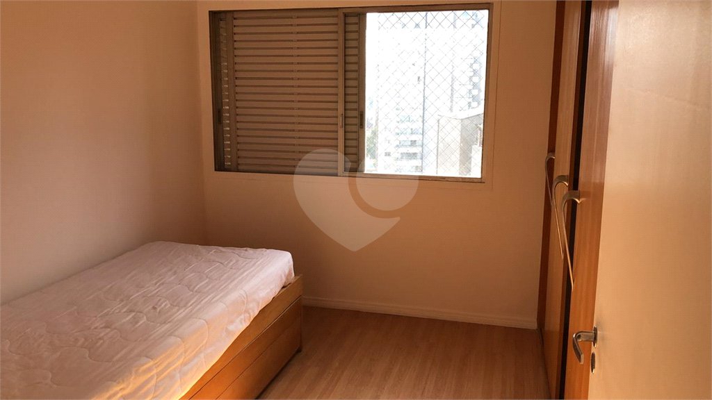 Apartamento à venda com 3 quartos, sendo 1 suíte, em Vila Olímpia, São Paulo, SP