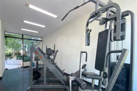 Apartamento à venda com 3 suítes em Vila Suzana, São Paulo, SP