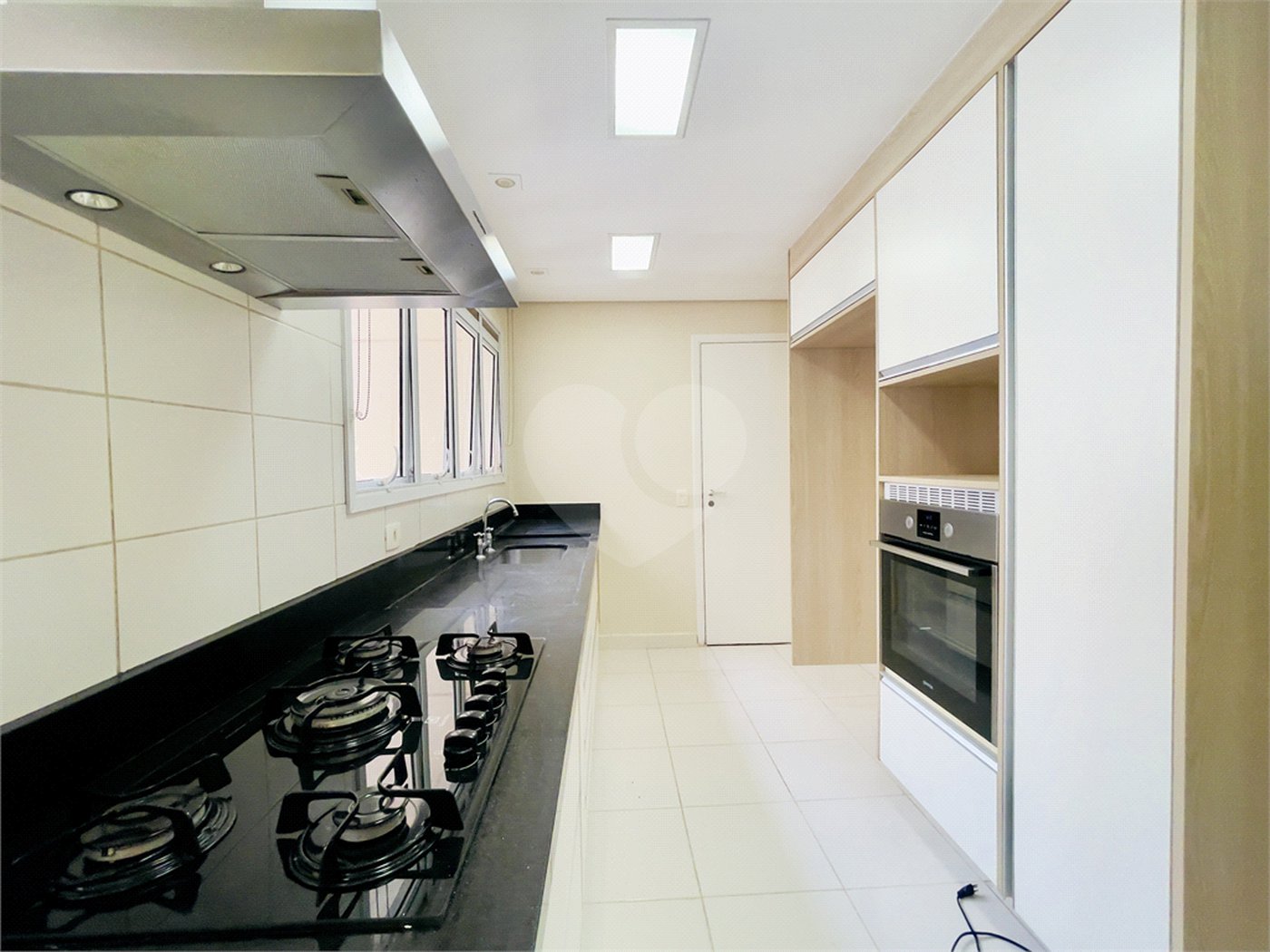 Apartamento à venda com 3 quartos, sendo 4 suítes,  no Centro, São Bernardo do Campo, SP