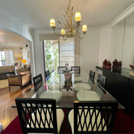 Apartamento à venda com 4 quartos, sendo 3 suítes, em Campo Belo, São Paulo, SP